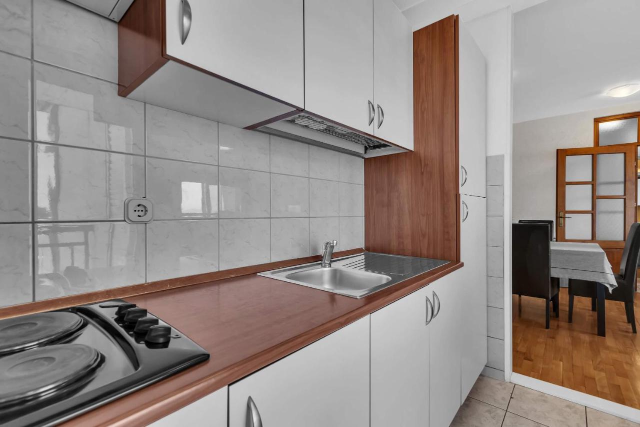Urban Apartment Макарска Екстериор снимка