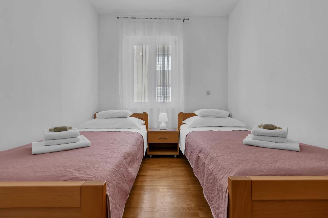 Urban Apartment Макарска Екстериор снимка
