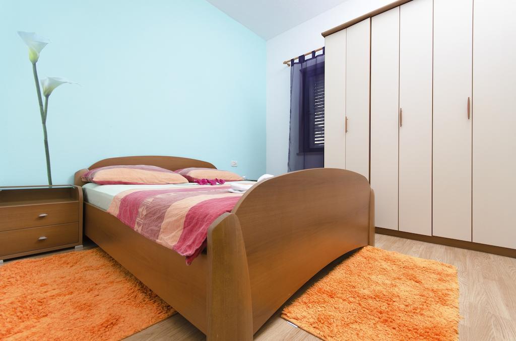 Urban Apartment Макарска Стая снимка